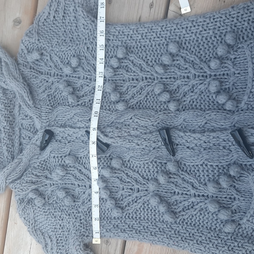 Sweater - Picture 5 of 8
